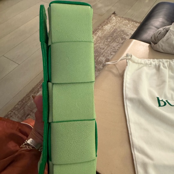 Bottega Veneta Cassette leather crossbody bag - Picture 11 of 13